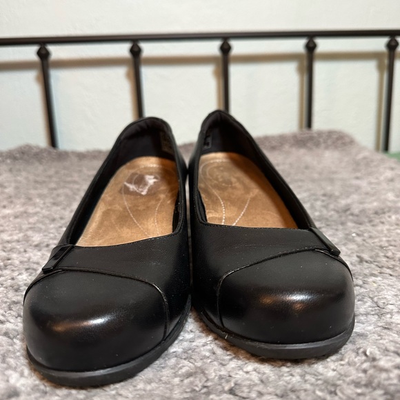 Clarks Shoes - Clarks Women's Rosalyn Belle Black Pump Size 8.5W